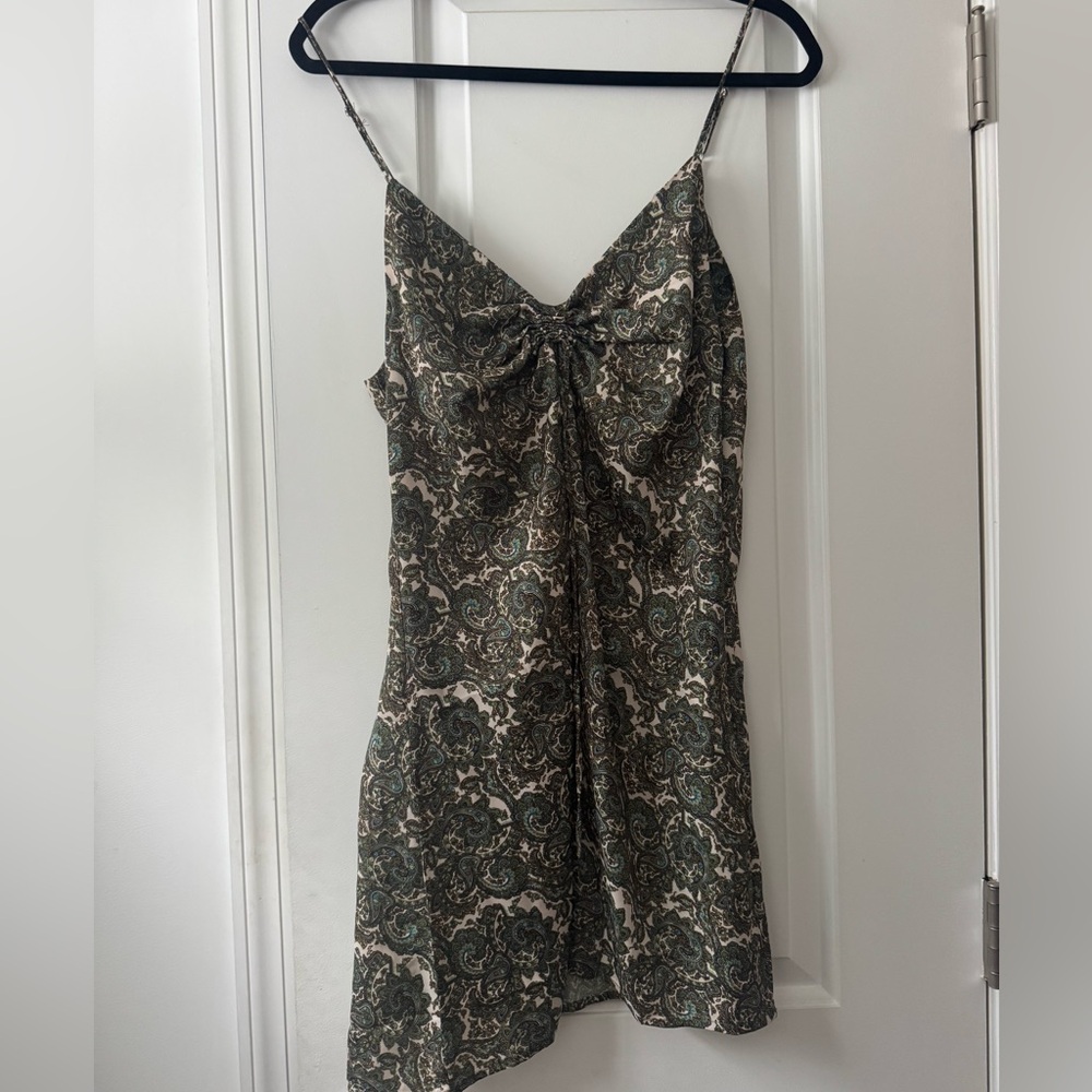 Elegant Green Patterned Dress